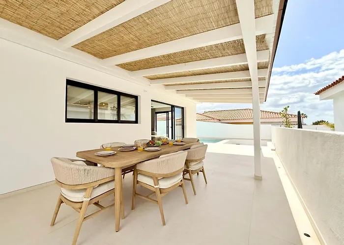 Kasa Bali * Callao Salvaje